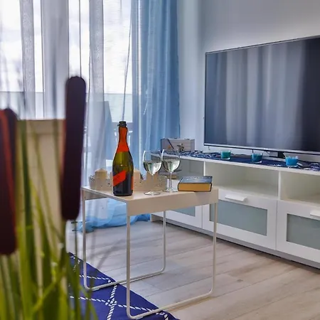 公寓 Apartment, Rewal 里沃