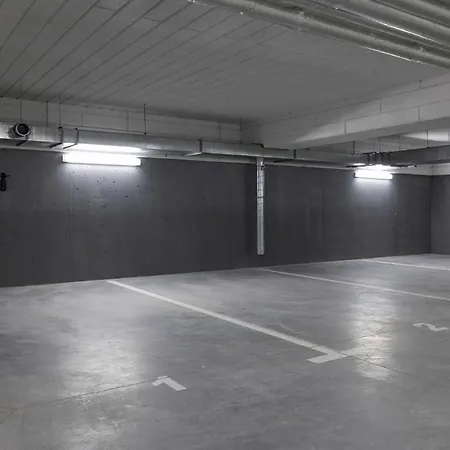 Apartment, Rewal 公寓